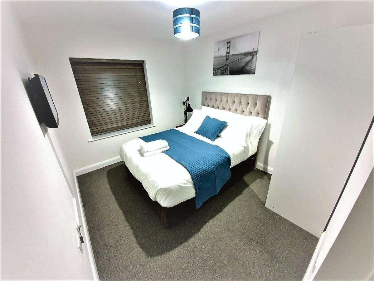 Manchester Holiday Apartment Exterior photo