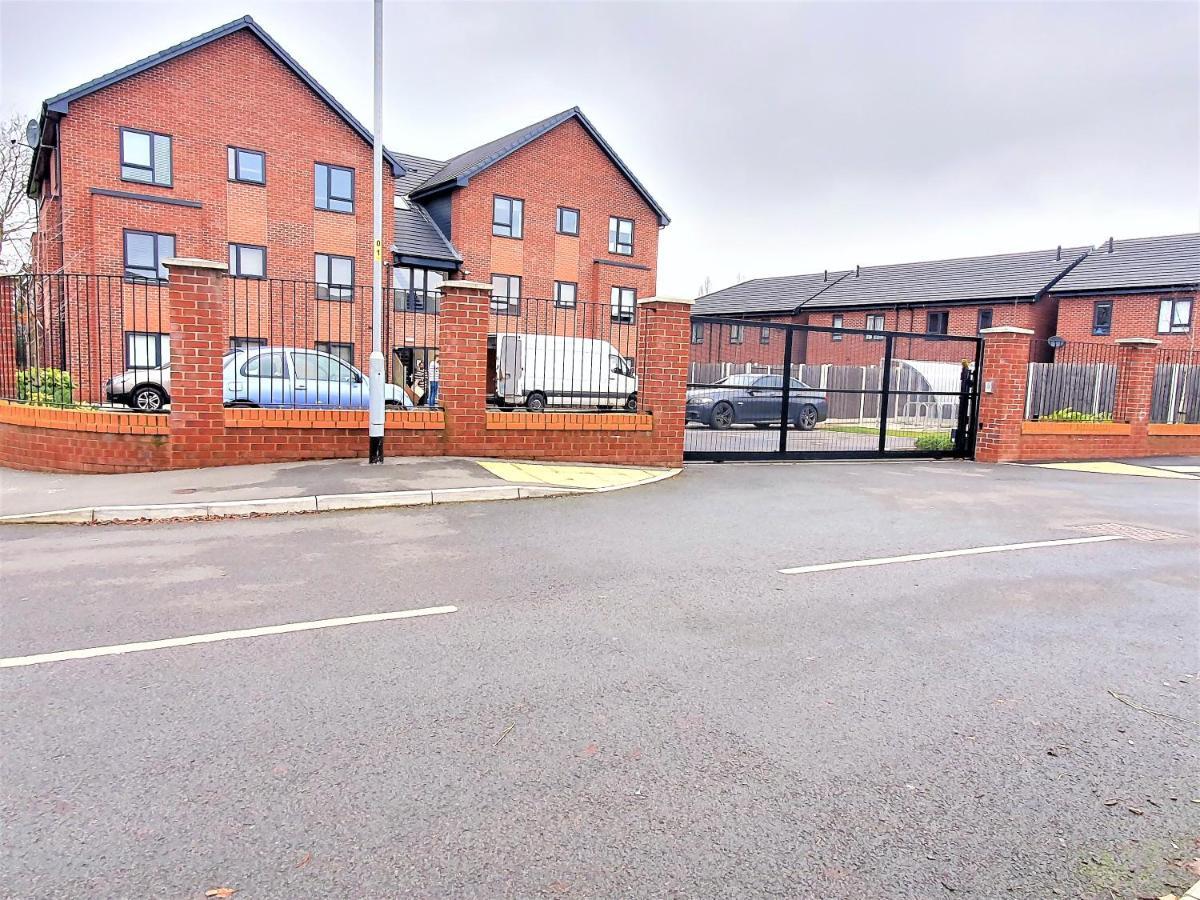 Manchester Holiday Apartment Exterior photo